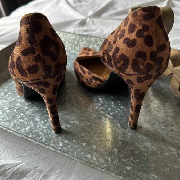 Mossimo Cheetah Print Pump 🐆 - Picture 4 of 10